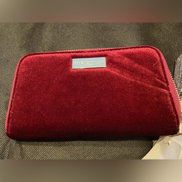 NWT Box Adrienne Vittadini Wallet/Wristlet Zip Around Burgundy Velvet - Picture 2 of 6